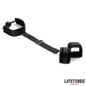 Gag e algemas LATETOBED BDSM