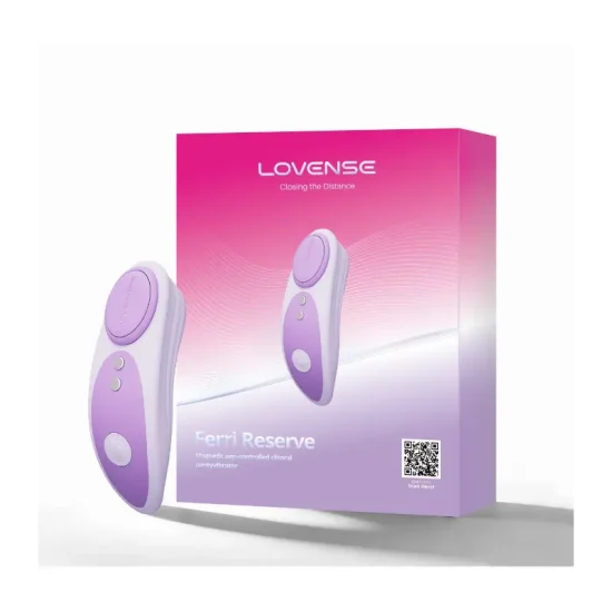 Vibrador de cueca Lovense Ferri Reserve em silicone suave com fixação magnética em fundo neutro